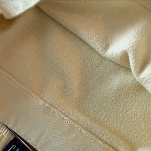 GAP butter yellow fleece sweat set - Picture 7 of 8